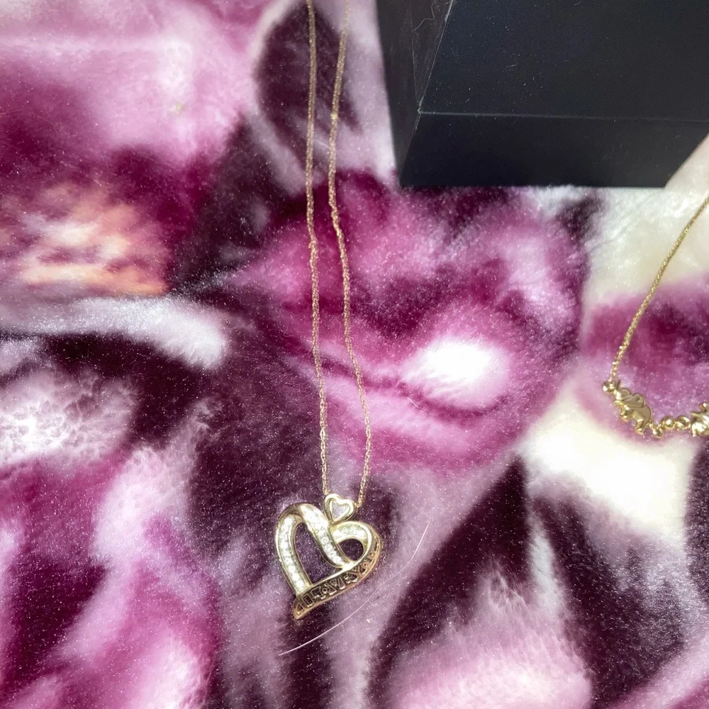 Jewelry - Picture 3 of 3